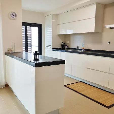 Διαμέρισμα Rocha Prime 2 Bed Apart, Praia Da Rocha, 2min Walk To The Beach *
