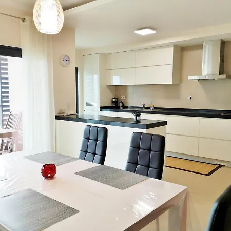 Rocha Prime 2 Bed Apart, Praia Da Rocha, 2min Walk To The Beach *